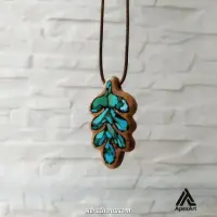 گردنبند فیروزه کوبی شده طرح برگ بلوط